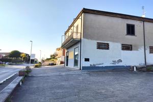 Locale commererciale ristrutturato a Frosinone