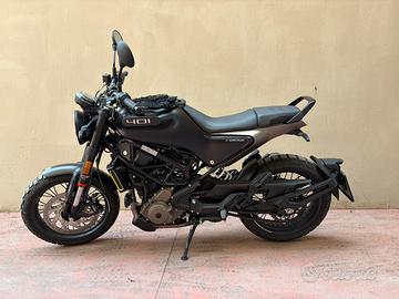 Svartpilen husqvarna 400 cc nera 2023