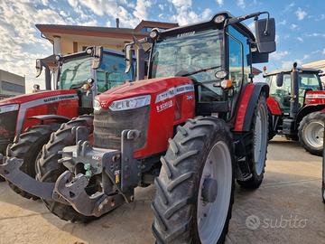 Massey Ferguson 5711M DYNA4