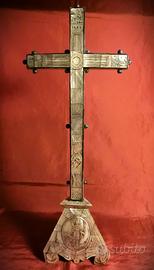 CROCE LIGNEA IN MADREPERLA  - 1700