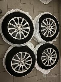 Cerchi Fondmetal 16 con gomme invernali 205/60 R16