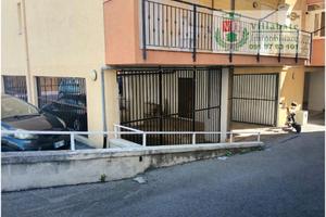 Pilotis di mq 85 in condominio con acqua