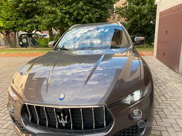 Maserati  Levante  V6  3.0 diesel 275cv Q4