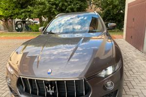 Maserati  Levante  V6  3.0 diesel 275cv Q4
