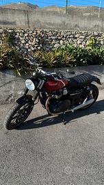 Triumph Street Twin
