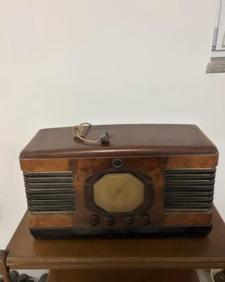Radio phonola del 1939/40 mod, 539