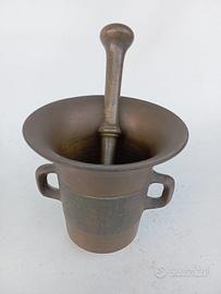 Mortaio in bronzo antico