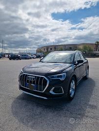 Audi Q3 35 TFSI Business advanced 