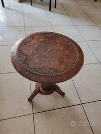 tavolino basso in legno stile etnico 