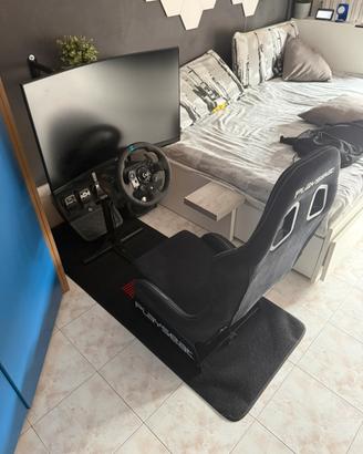 Simulatore PlaySeat in alcantara con volante