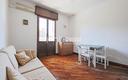 bilocale-con-balcone-e-cantina