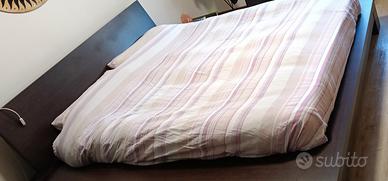 struttura letto con rete a doghe 