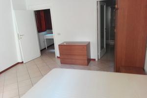 Corso Cavour inizio traversa zona tre archi centro