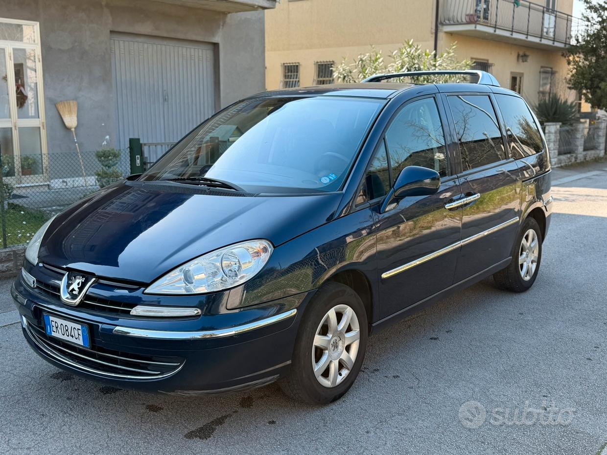 PEUGEOT 807