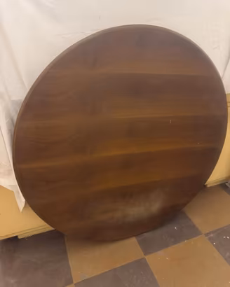 Tavolo rotondo in legno