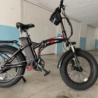 Bici a pedalata assistita pieghevole