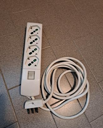 Prolunga a 4 Schuko cavo lungo