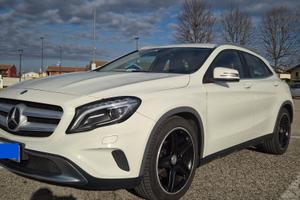 MERCEDES-BENZ GLA 200 SPORT