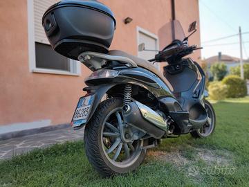 Scooter Piaggio Beverly 300 Tourer ie