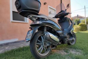 Scooter Piaggio Beverly 300 Tourer ie