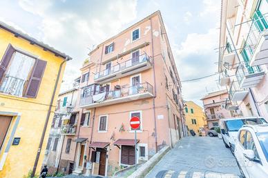 2 LOCALI A ARICCIA