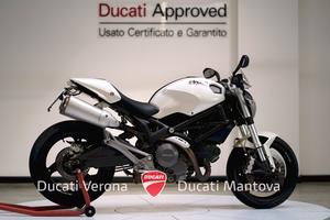 Ducati Monster 696plus con soli 15.699km
