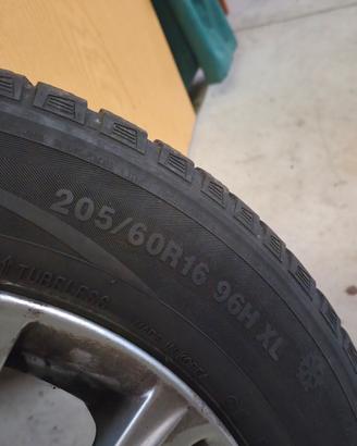 Cerchi e gomme da 16