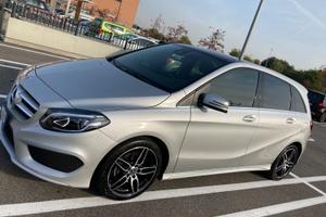 MERCEDES B180d AMG