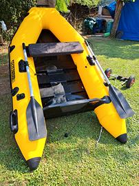 Gommone con motore elettrico