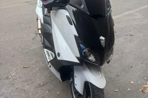 Yamaha Tmax 2012