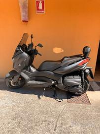 Yamaha XMAX 400 – 2017 – SOLO 5.000 KM – Perfetto
