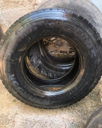 Pneumatici Hankook 305/70R19.5