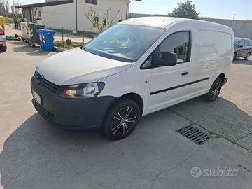 Furgone Caddy Volkswagen passo lungo
