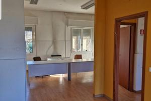 Negozio+appartamento a Porto Viro (RO)