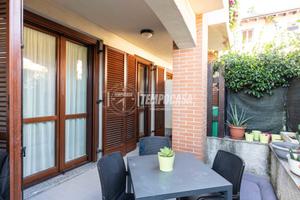Appartamento con giardino privato, taverna e box d