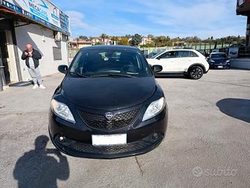 Lancia Ypsilon 1.2 69 CV 5 porte S&S Platinum
