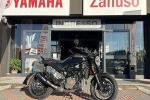 Husqvarna Svartpilen 125 guidabile anche pate...