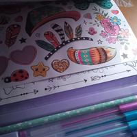 Quaderno-gioco da colorare e con stencil