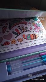 Quaderno-gioco da colorare e con stencil