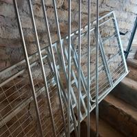 lettino ortopedico con sbarre laterali