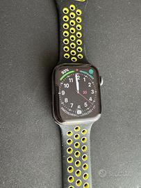 Apple Watch Series 6 Nike Edition GPS cassa 44mm