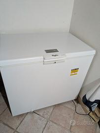 Congelatore a pozzetto Whirlpool
