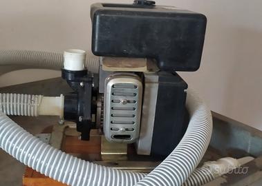 Pompa a scoppio con tubo e filtro