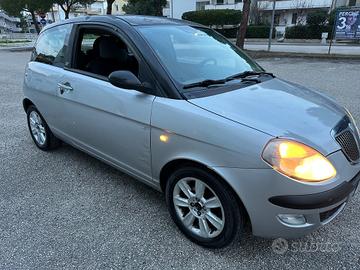 Lancia Ypsilon 1.2 16v benzina 2006 neopatentati