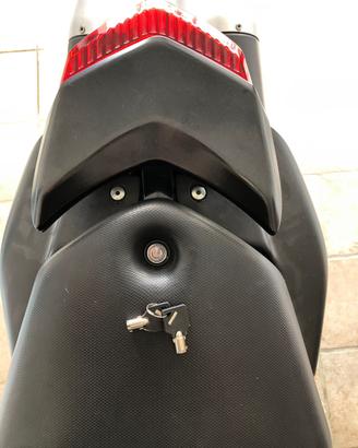 Kit serratura sella per Hypermotard 1100 e 796