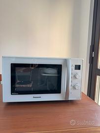 Microonde Panasonic grill e ventilato 27L