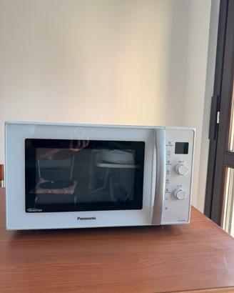 Microonde Panasonic grill e ventilato 27L