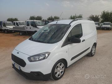 Ford Transit Courier furgone