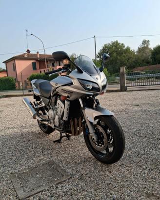 YAMAHA FAZER 1000