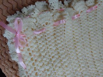 coperta culla in lana bianca